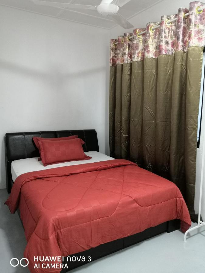 Abah 2 Room Homestay Pasir Gudang Exterior foto