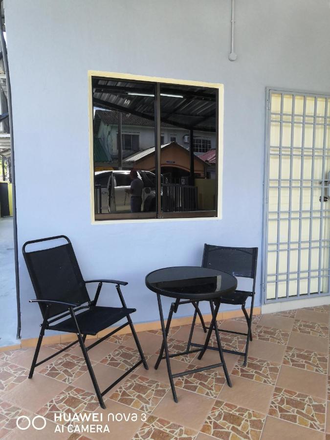Abah 2 Room Homestay Pasir Gudang Exterior foto